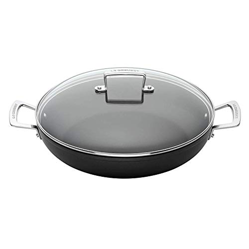 "Koche wie ein Profi: Le Creuset Aluminium-Antihaftpfanne (Ø 26 cm) mit Deckel für alle Herdarten! Perfekte Qualität in Anthrazit/Silber! #Küchenliebe #LeCreuset #Kochen"