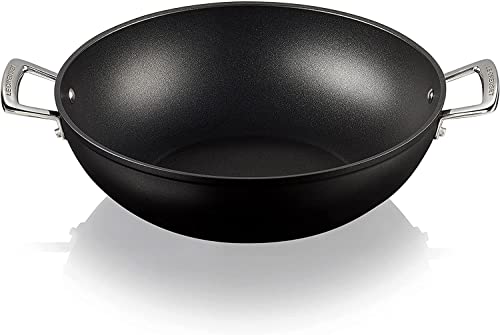 "Entdecke den perfekten Le Creuset Aluminium-Antihaft Wok Ø 32 cm – Kochen leicht gemacht! 📏✨ Ideal für gesunde Gerichte in Schwarz! #LeCreuset #Wok #Kochen #Küchenliebe"