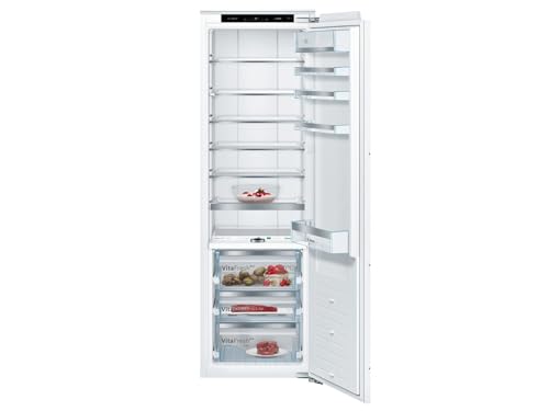 Entdecke den Bosch KIF81PFE0 Serie 8 Einbau-Kühlschrank! 289 L, flachscharnier, Made in Germany – VitaFresh pro für 3x längere Frische & LED-Beleuchtung. #Kühlschrank #Bosch #VitaFresh #Energieeffizienz